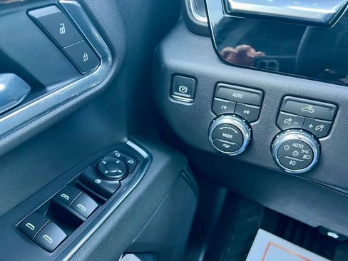 New 2026 GMC Sierra 1500 Elevation image 20