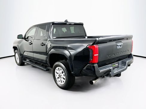 Used 2025 Toyota Tacoma SR5 image 5