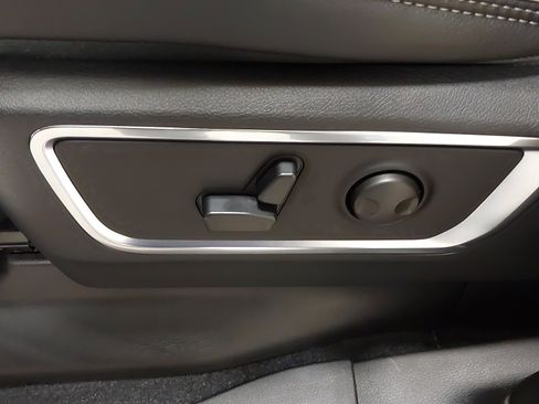 New 2026 RAM 1500 Laramie AWD/4WD image 37