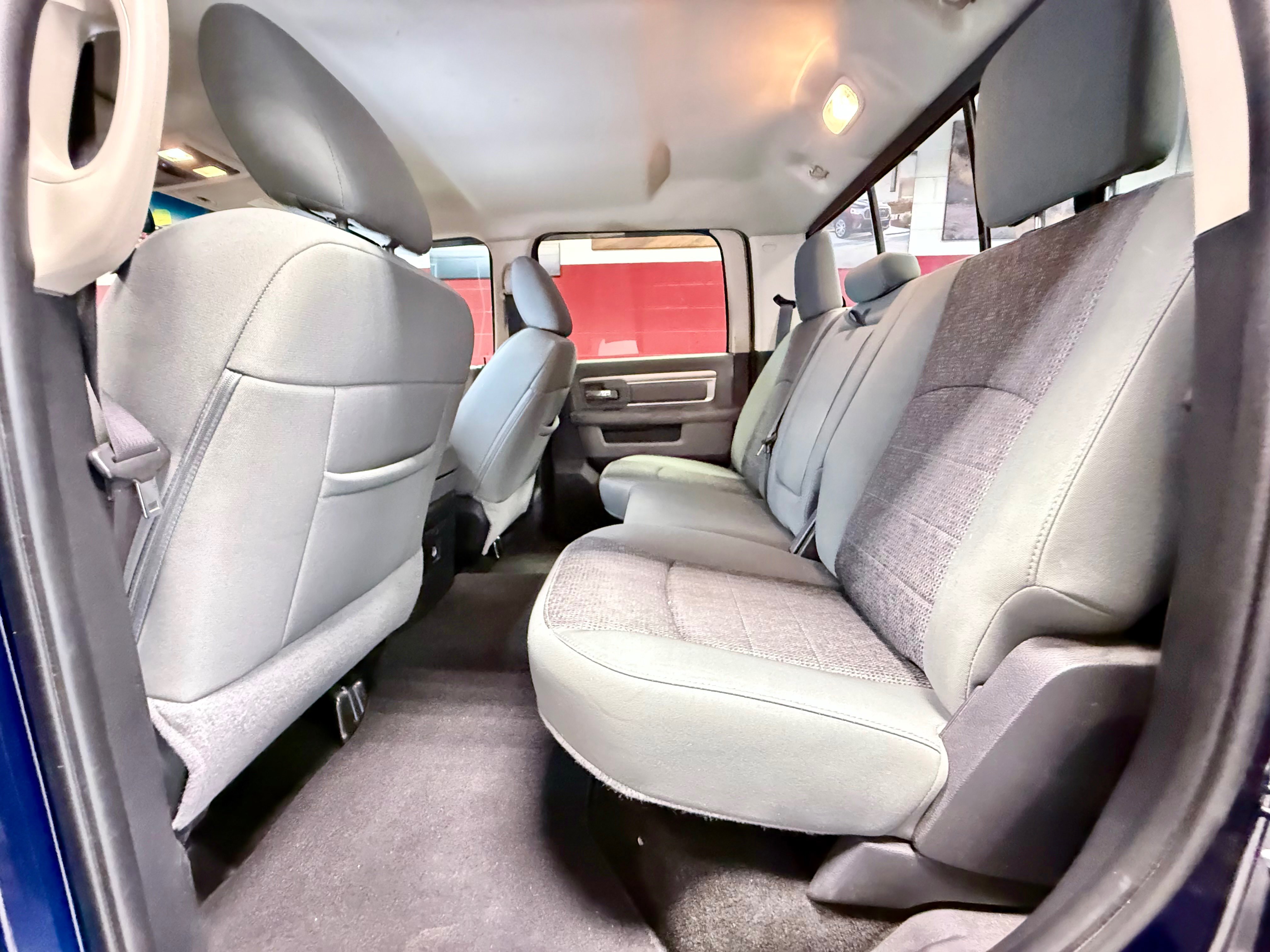 Used 2015 RAM 1500 Big Horn AWD/4WD image 30