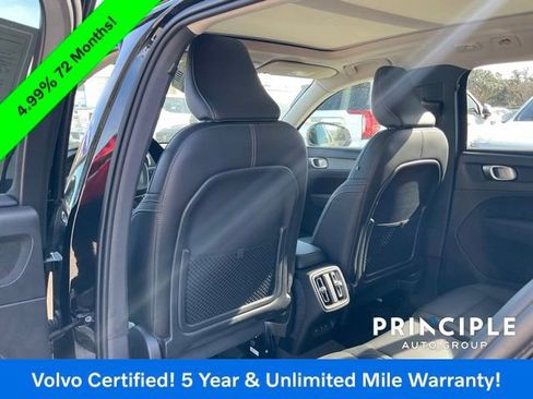 Certified 2025 Volvo XC40 B5 Core image 25