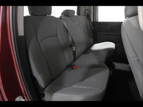 Used 2019 RAM 1500 Express w/ Express Value Package AWD/4WD image 16