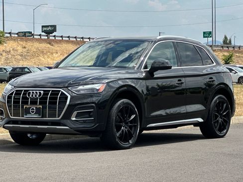 Used 2021 Audi Q5 2.0T Premium Plus w/ Premium Plus Package AWD/4WD image 7