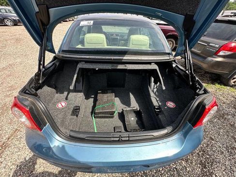 Used 2010 Volkswagen Eos Lux FWD image 23