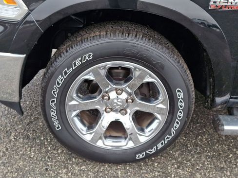 Used 2016 RAM 1500 Laramie w/ Convenience Group image 29