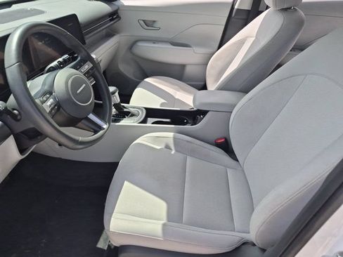 Used 2025 Hyundai Kona SEL FWD image 24