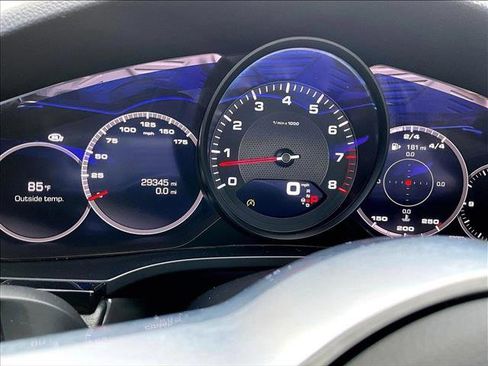 Used 2021 Porsche Cayenne Coupe image 22