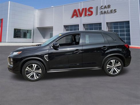 Used 2025 Mitsubishi Outlander Sport SE image 2
