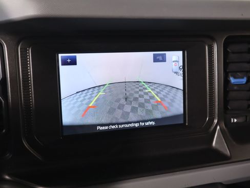 Used 2022 Ford Bronco Black Diamond image 6