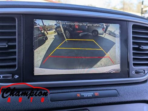 Used 2020 Kia Sportage LX image 23