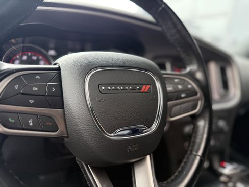 Used 2022 Dodge Charger SXT w/ Leather Interior Group RWD image 13