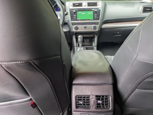 Used 2016 Subaru Outback 2.5i Limited AWD/4WD image 29