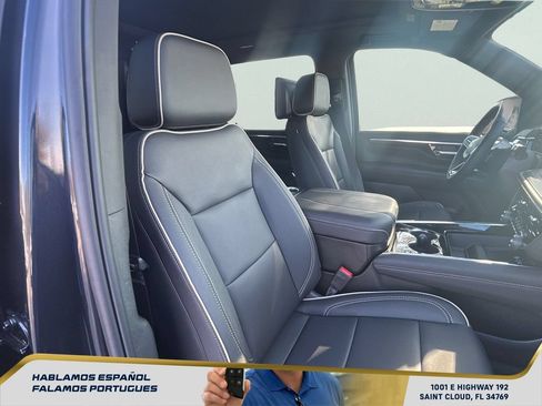 New 2026 Chevrolet Suburban Premier AWD/4WD image 21