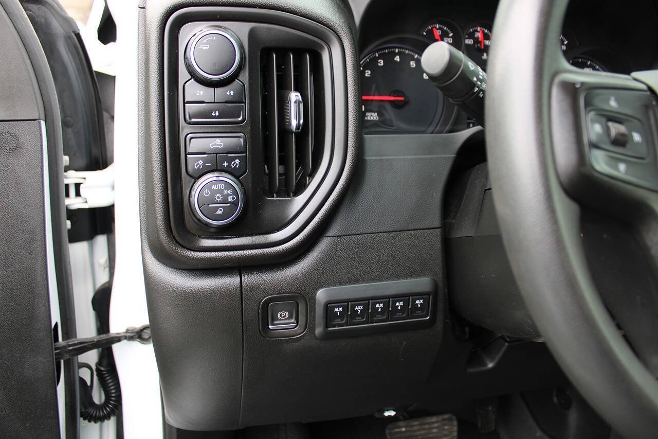 Used 2021 Chevrolet Silverado 2500 Custom w/ Custom Value Package AWD/4WD image 26