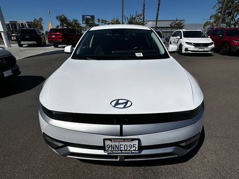 Used 2024 Hyundai Ioniq 5 SE RWD image 3