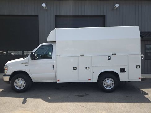 Used 2019 Ford E-350 and Econoline 350 Super Duty w/ Power Windows & Locks Group RWD image 1