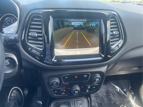 Used 2019 Jeep Compass Latitude AWD/4WD image 17