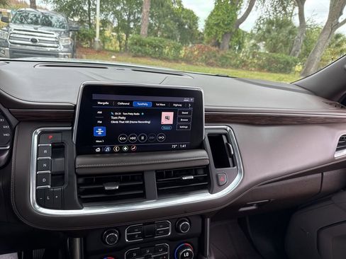 Used 2021 Chevrolet Tahoe LT w/ LT Signature Package image 43