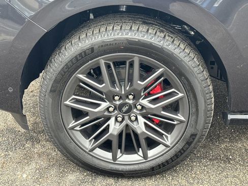 New 2025 Ford Expedition Max Platinum w/ Stealth Performance Package image 11