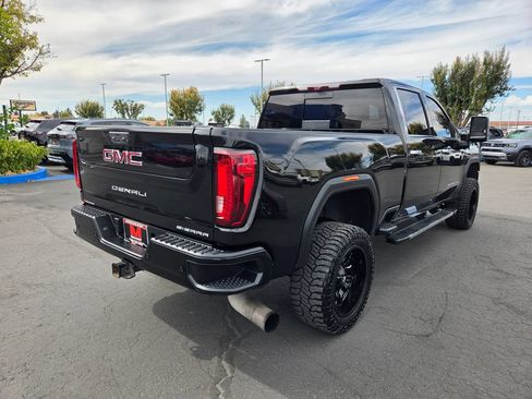 Used 2020 GMC Sierra 2500 Denali w/ Denali Ultimate Package AWD/4WD image 3