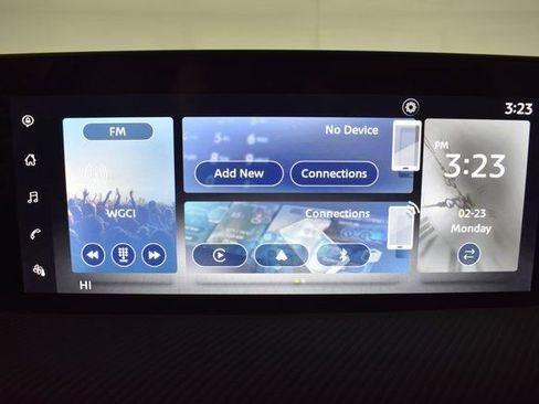 Certified 2025 Nissan Kicks SR image 18