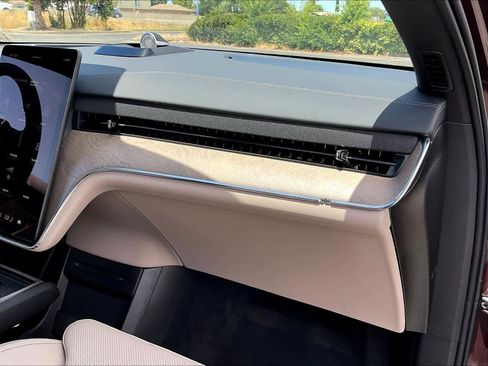 New 2025 Volvo EX90 Ultra image 29