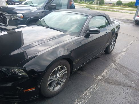 Used 2014 Ford Mustang Premium w/ Comfort Package RWD image 4