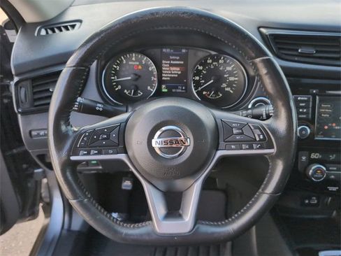 Used 2018 Nissan Rogue SV w/ Premium Package image 11