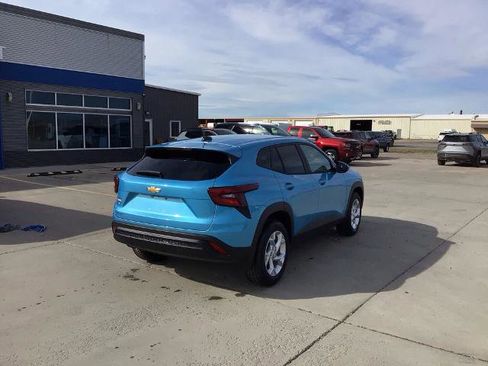 New 2026 Chevrolet Trax LS image 6