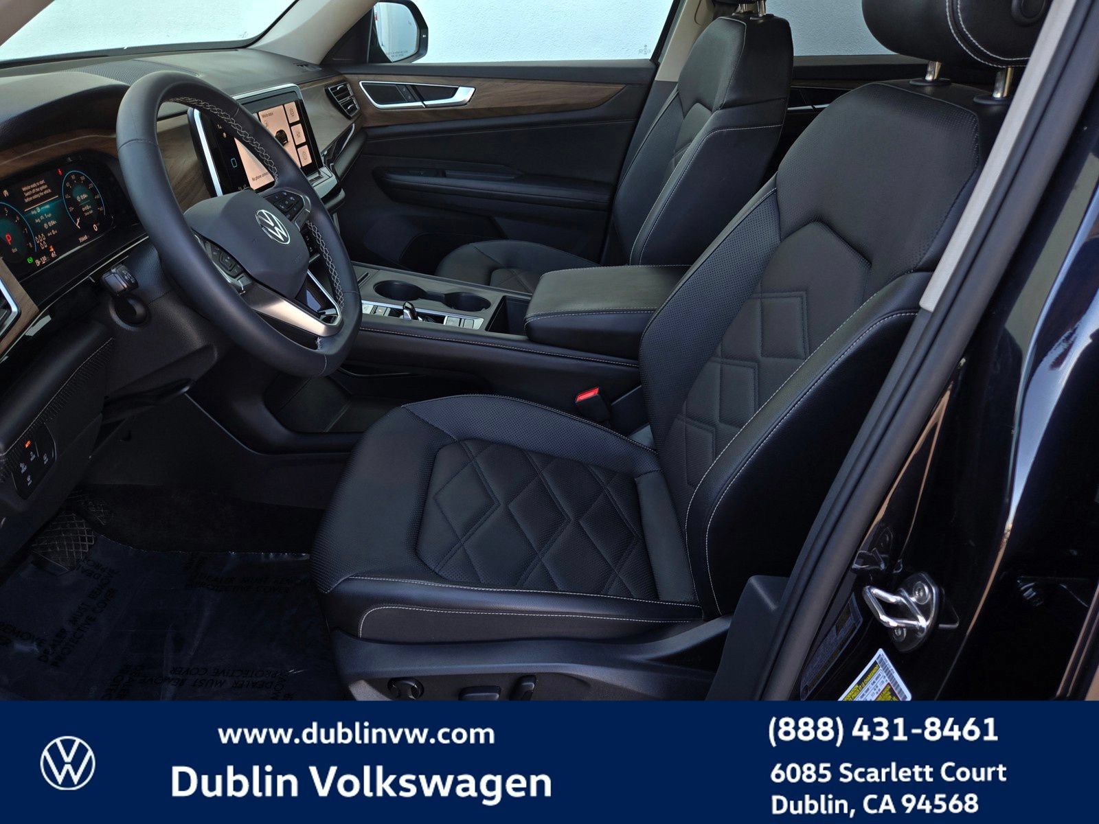 Used 2024 Volkswagen Atlas SE AWD/4WD image 17