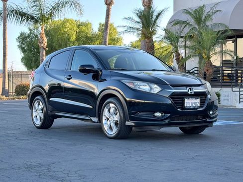 Used 2016 Honda HR-V EX image 2