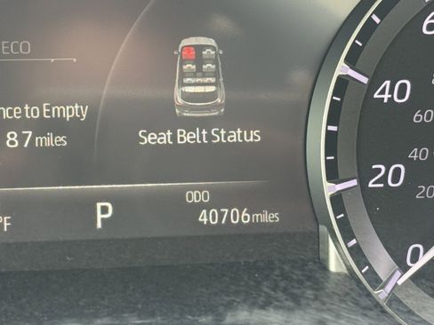 Used 2022 Toyota Highlander XLE image 16