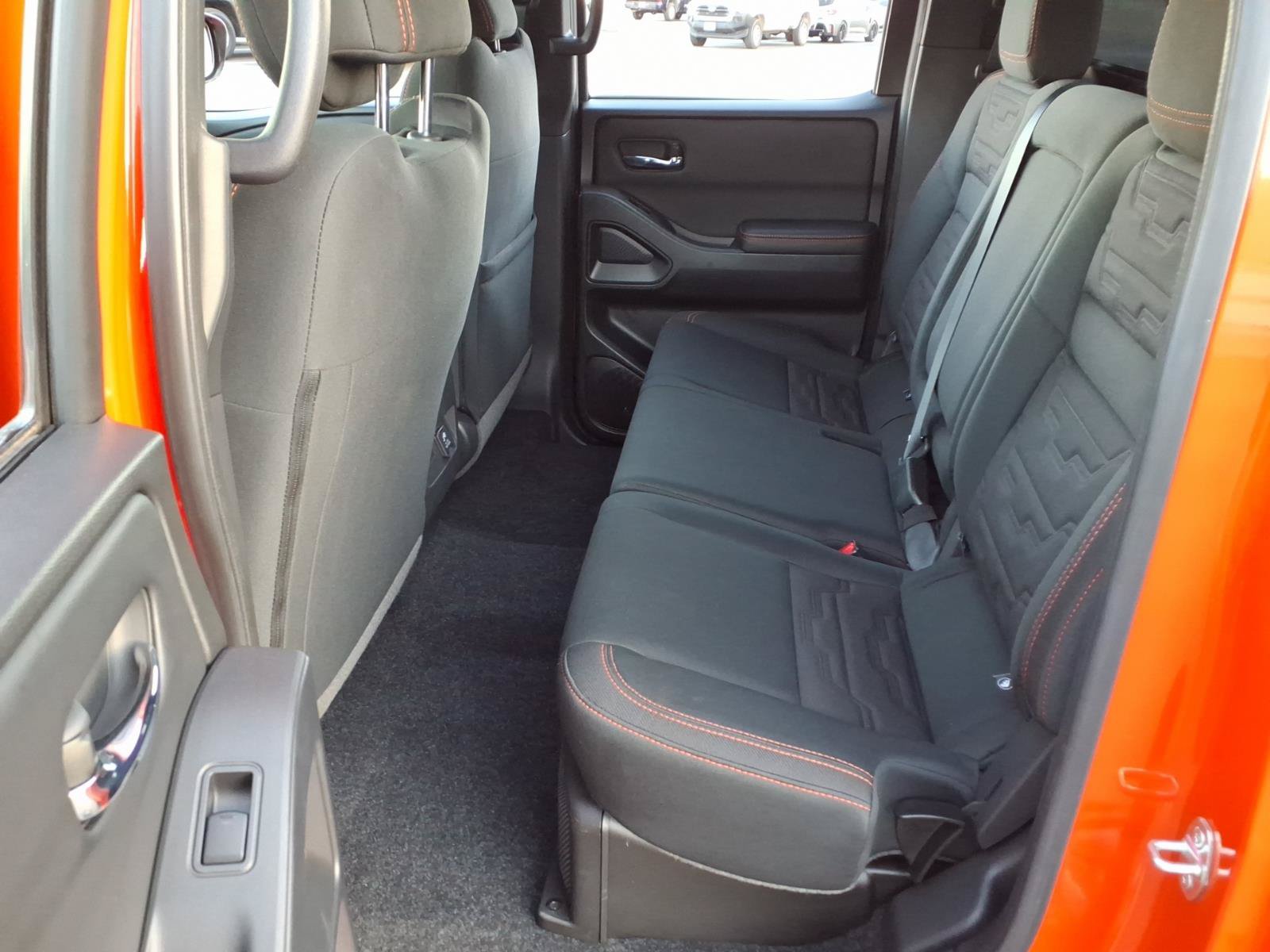 Used 2025 Nissan Frontier PRO-4X w/ Pro Convenience Package AWD/4WD image 10