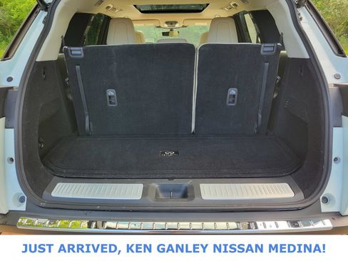 Used 2023 INFINITI QX60 Luxe w/ Vision Package AWD/4WD image 19