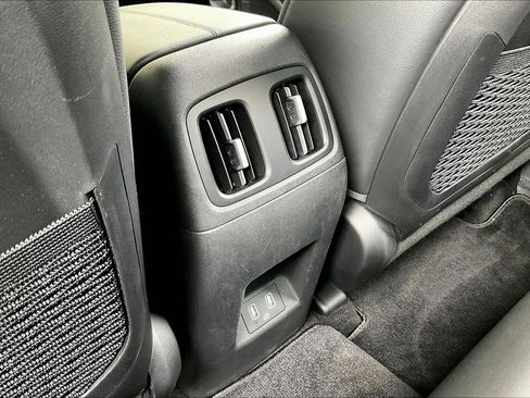 Used 2022 Hyundai Santa Cruz Limited w/ Cargo Package AWD/4WD image 11