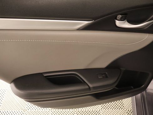 Used 2017 Honda Civic Touring image 17