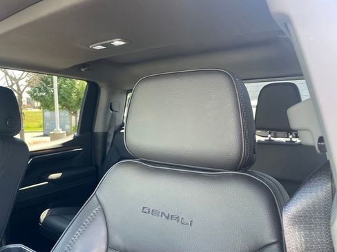 Used 2024 GMC Sierra 1500 Denali w/ Denali Reserve Package AWD/4WD image 18