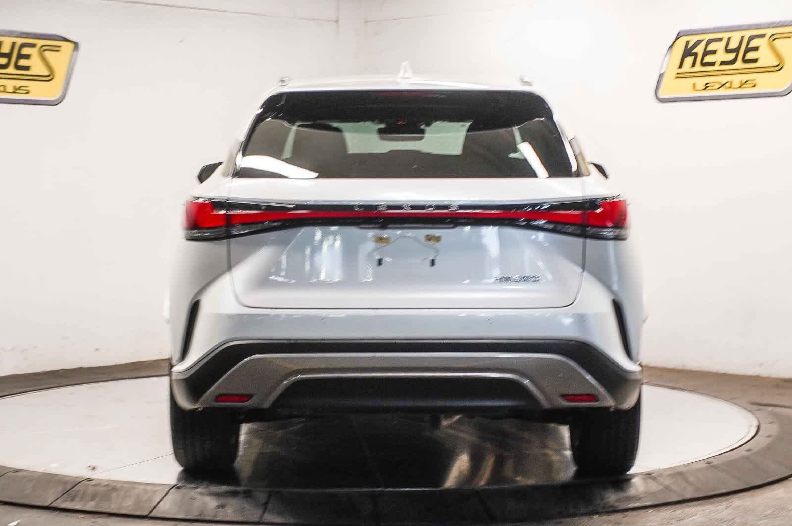 Used 2023 Lexus RX 350 Premium w/ Cold Area Package FWD image 3