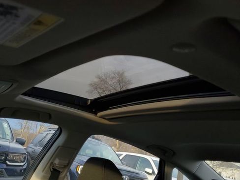 New 2025 Honda Accord SE image 9