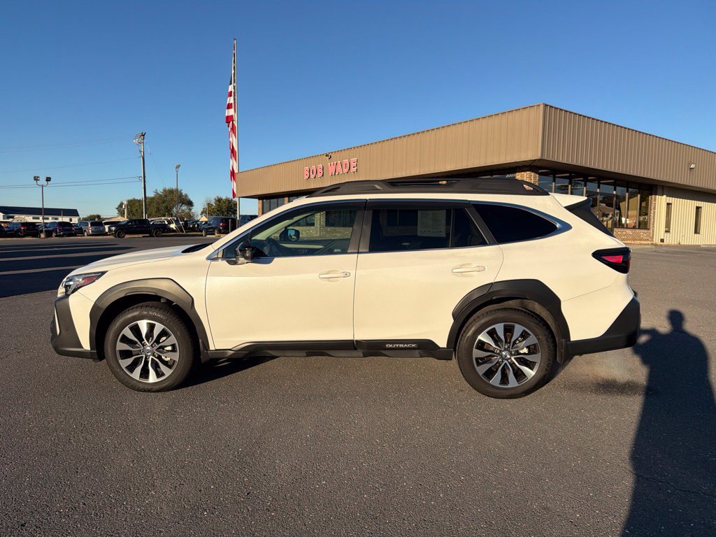 Certified 2025 Subaru Outback Limited AWD/4WD image 2