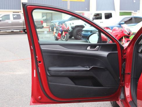 Used 2025 Kia K5 LXS FWD image 17