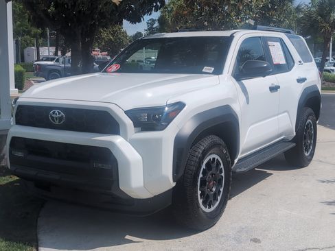 Certified 2026 Toyota 4Runner TRD Off-Road Premium AWD/4WD image 5