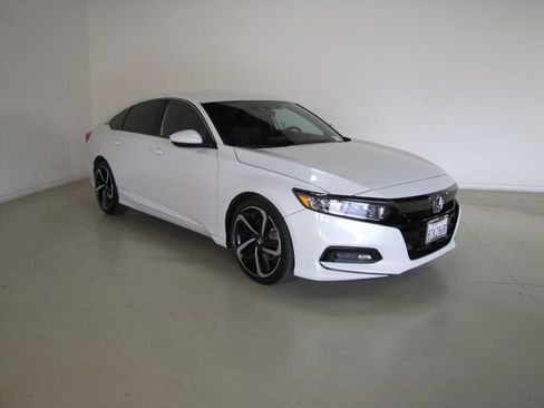 Used 2020 Honda Accord Sport image 3