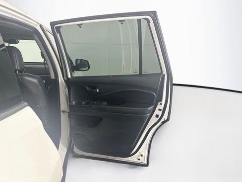 Used 2019 Honda Pilot EX-L image 32