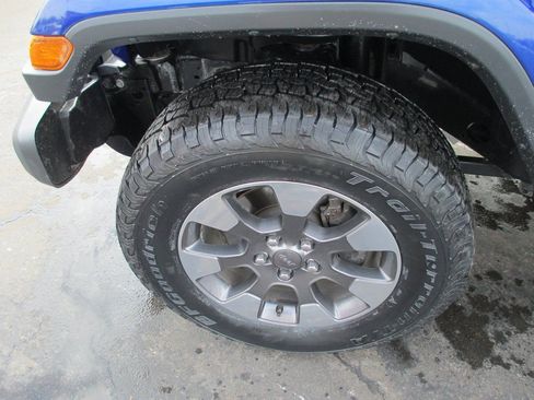 Used 2018 Jeep Wrangler Unlimited Sahara image 11