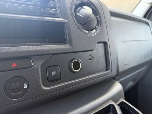 Used 2021 Ford E-450 and Econoline 450 Super Duty w/ Power Windows & Locks Group RWD image 17