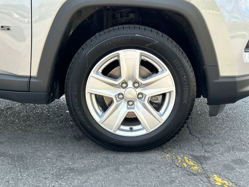 Used 2022 Jeep Compass Latitude w/ Convenience Group image 28