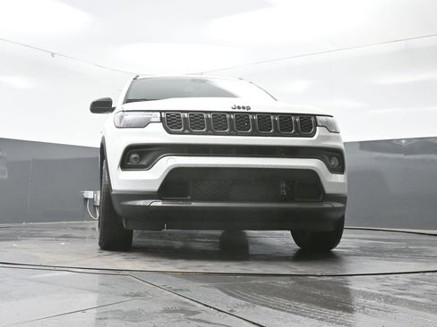 New 2026 Jeep Compass Latitude w/ Sun and Sound Group image 45