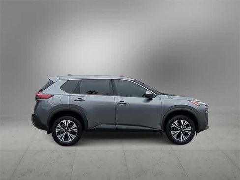 Used 2023 Nissan Rogue SV image 9