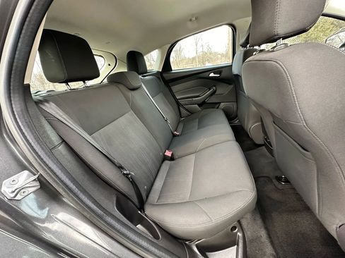 Used 2015 Ford Focus SE image 18
